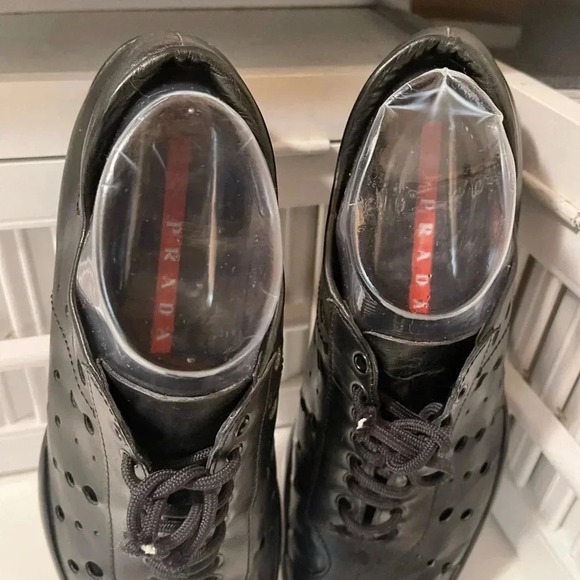 Authentic Prada leather shoes in great condition - Picture 9 of 13